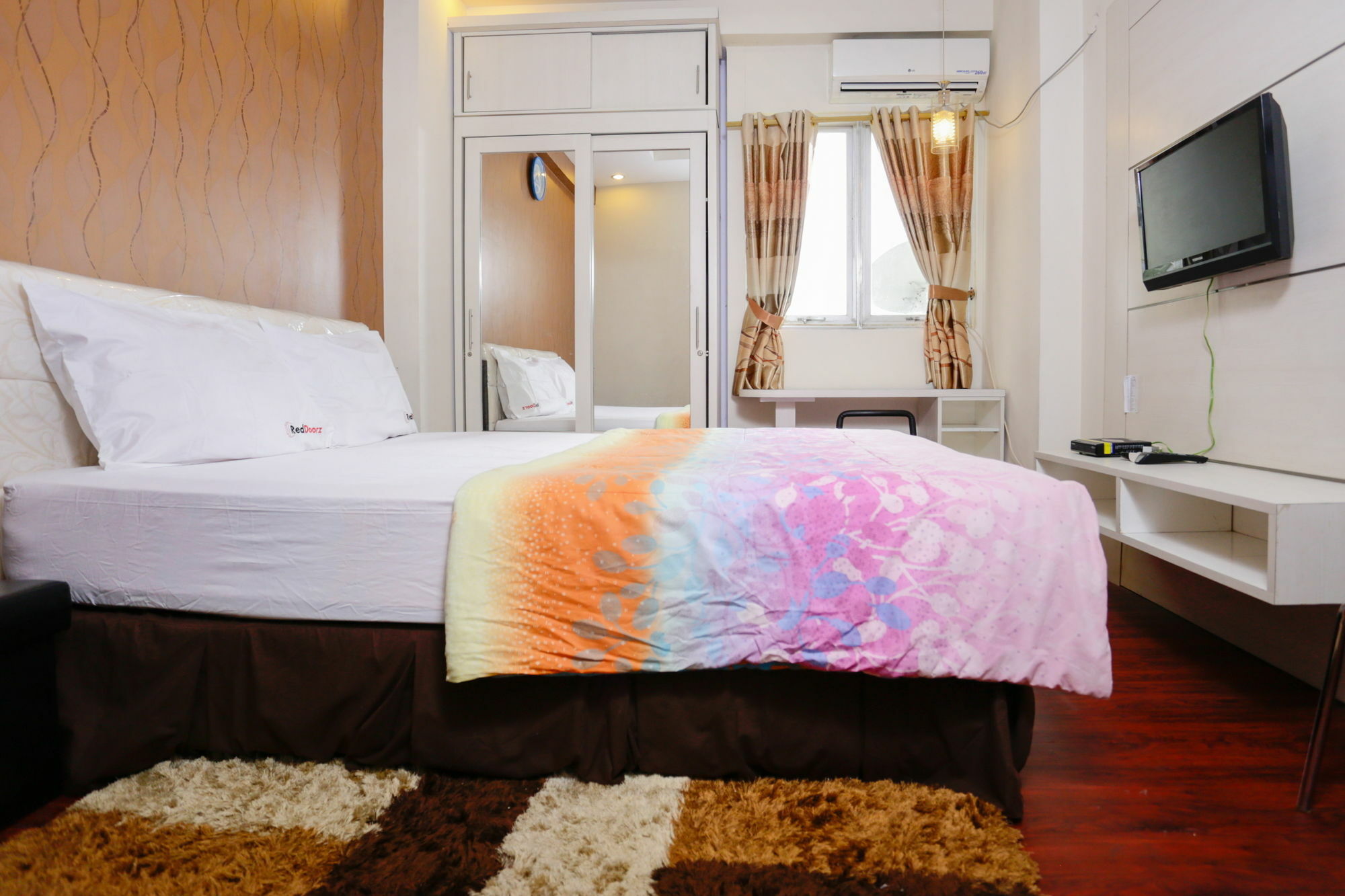 בנדונג Redliving Apartemen The Suites Metro - Mary Tower E מראה חיצוני תמונה